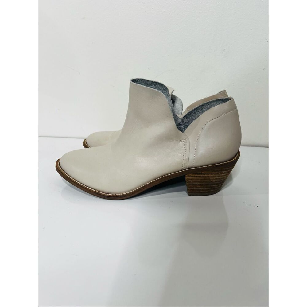 Kelsi Dagger Brooklyn White Leather Ankle Booties Sz 8